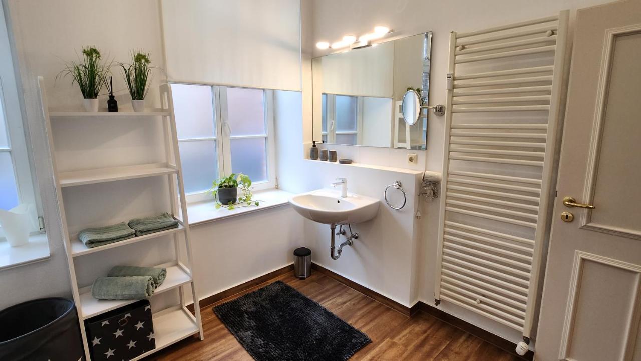 Ferienapartment Alexandrine Direkt Am Pfaffenteich Mit Eigenem Parkplatz Apartment *