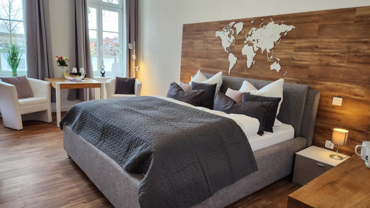 Ferienapartment Alexandrine Direkt Am Pfaffenteich Mit Eigenem Parkplatz